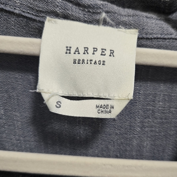 Francesca's Button-Up Shirt - Picture 2 of 6